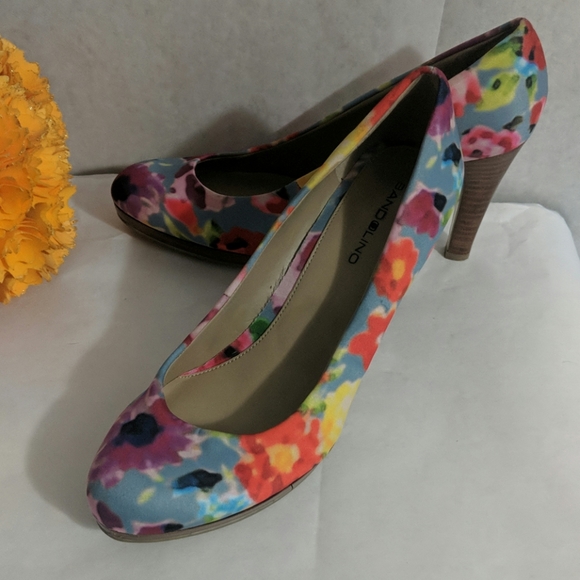 Bandolino Shoes - 3/$12 Bandolino multi colored heels Sz 8.5